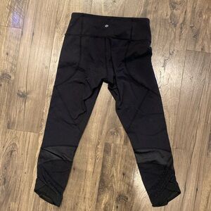 Lululemon leggings. Size 6. Black